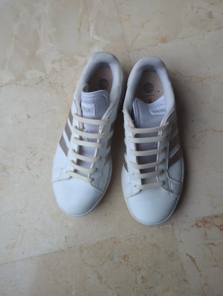 Zapatillas Adidas Mujer Blancas y Plateadas Talla