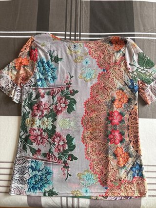 Camiseta Desigual floral manga corta