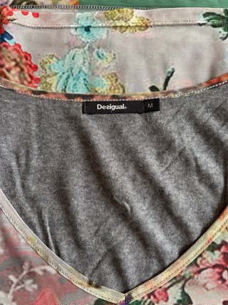 Camiseta Desigual floral manga corta