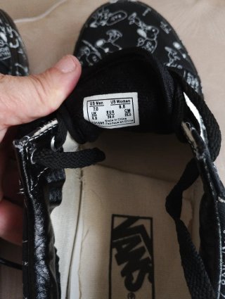 Zapatillas Vans Snoopy Negras y Blancas