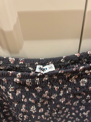 Blusa fruncida mangas abullonadas marca noon