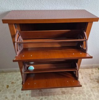 Zapatero de madera con 2 cajones