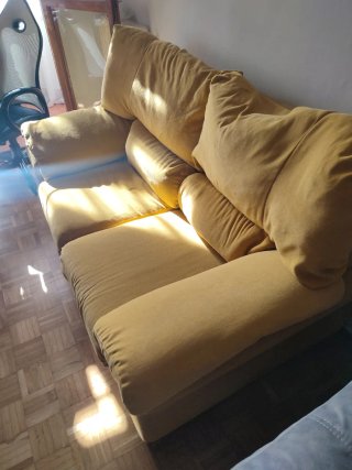 Sofá modular amarillo