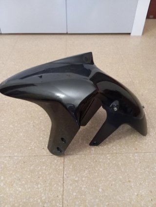 Guardabarros delantero moto Benelli, color gris