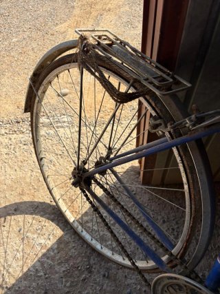 Bicicleta antigua azul Dervi Rabasa