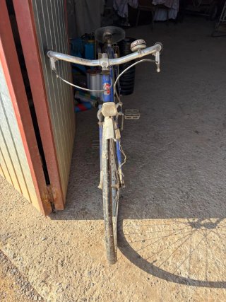 Bicicleta antigua azul Dervi Rabasa