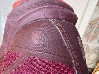 Zapatilla Trekking The North Face Morado/Rosa