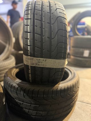 Neumático Pirelli 225/40/19 92Y