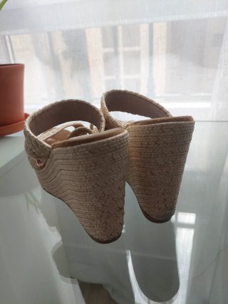 Cuñas esparto beige, muy elegantes