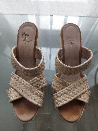 Cuñas esparto beige, muy elegantes