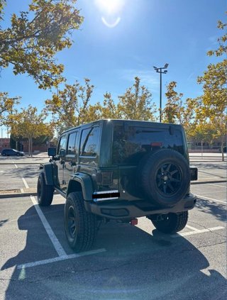 Jeep Wrangler Unlimited Sahara, 75.º aniversario