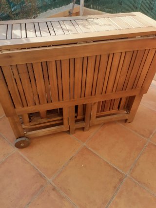 Mesa y sillas plegables madera exterior