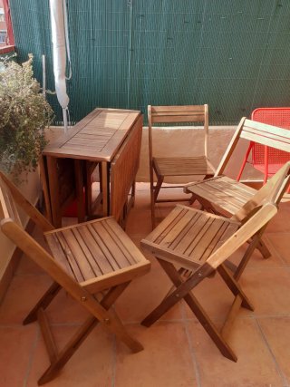 Mesa y sillas plegables madera exterior