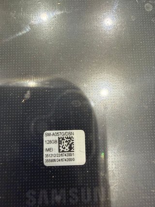 Samsung A05 128GB con funda y cargador