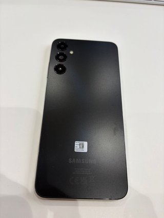 Samsung A05 128GB con funda y cargador