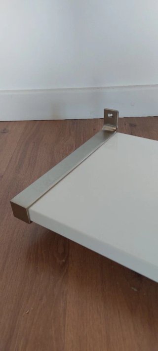 Estante con escuadras GRANHULT de IKEA