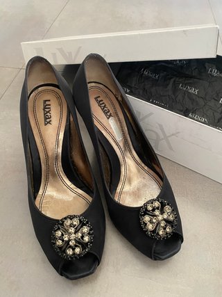 Zapatos de fiesta Luxaf negros con pedrería