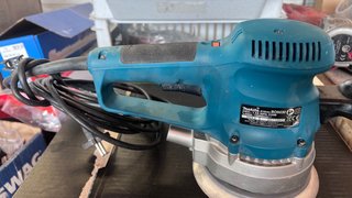 Makita BO6030 Lijadora Orbital 150mm (6”)