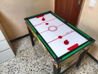 Mesa de billar, futbolín y más