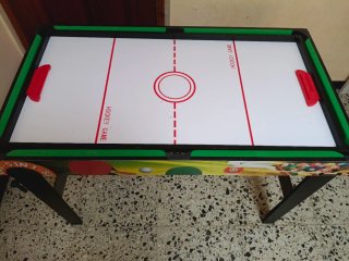 Mesa de billar, futbolín y más