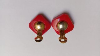 Pendientes rojos forma de rombo