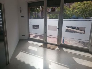Local comercial en alquiler en Altozano - Conde Lumiares en Alicante