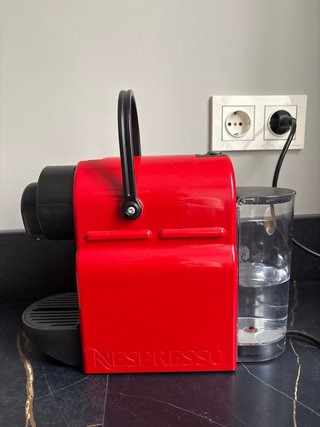 Cafetera Nespresso Krups Roja