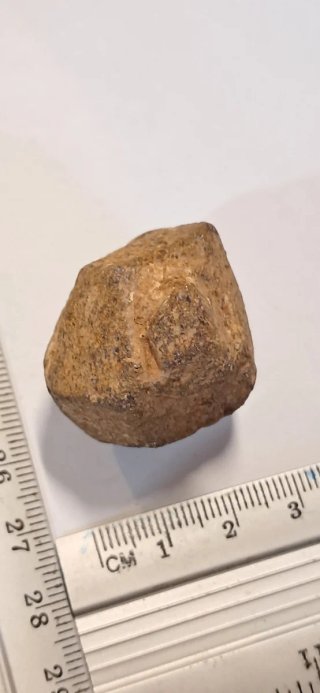 Cristallo di Granato Grezzo