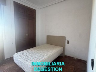 Piso en alquiler en Linares