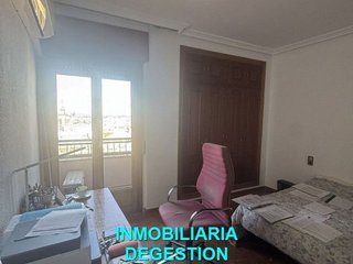 Piso en alquiler en Linares