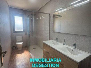 Piso en alquiler en Linares