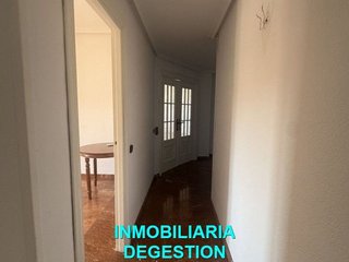 Piso en alquiler en Linares