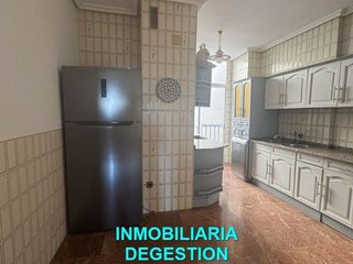 Piso en alquiler en Linares