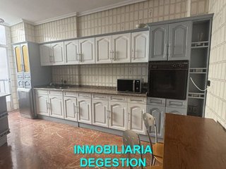 Piso en alquiler en Linares