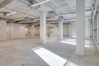Oficina en alquiler en La Dreta de l'Eixample en Barcelona