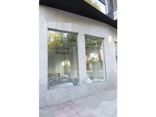 Local comercial en venta en La Magdalena - Versalles en Avilés