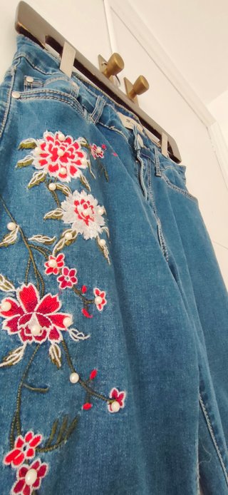 Vaqueros Miss Fanny bordados florales