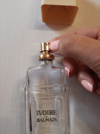 Perfume Ivoire de Balmain vacío