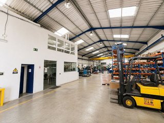 Nave industrial en venta en Humanes de Madrid