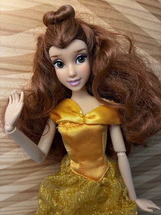 Muñeca Bella Disney Vestido Amarillo