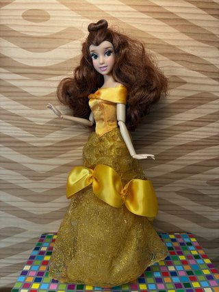 Muñeca Bella Disney Vestido Amarillo