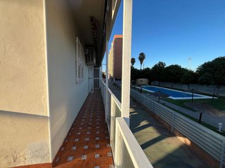 Piso en alquiler en El Juncal - Av. de la Paz en Sevilla