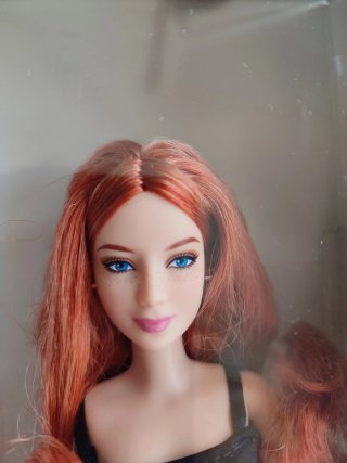 Barbie Basics Model 04