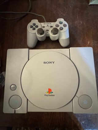 Consola Sony Playstation 1 + Mando