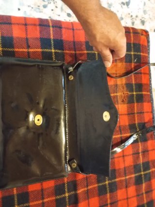 Bolso vintage piel charol GUGGI