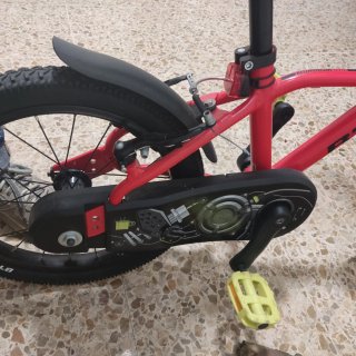 Bicicleta infantil Rockrider 900 roja ruedas 16