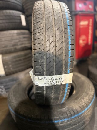 Neumático Michelin 205/75 R16C 113/114R