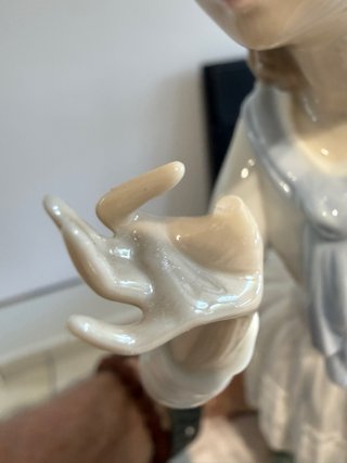 Escultura Lladró Niña con Flores