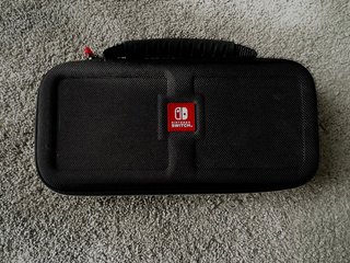 Nintendo Switch v2 + 3 giochi + accessori