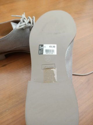 Zapatos Bata plateados talla 37